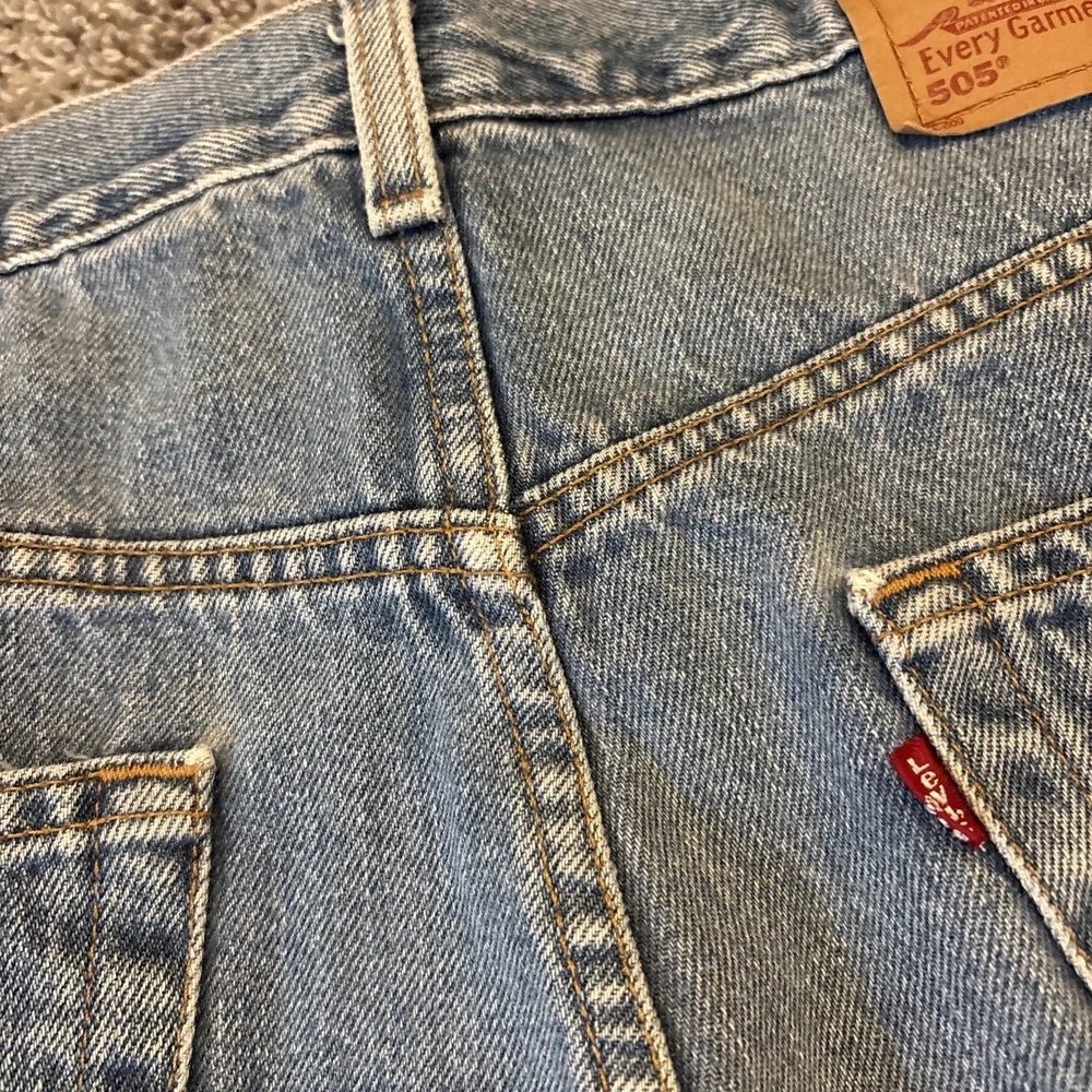 Vintage Levis Jeans Mens 40x30 Blue Denim 505 Straight Leg Paper Tag 2001 Farm